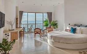 Ampersand Resort